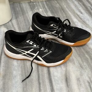 Asics Upcourt 4 volleyball shoes